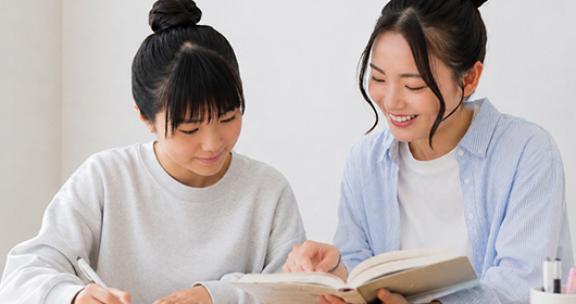自宅で学習する生徒の様子