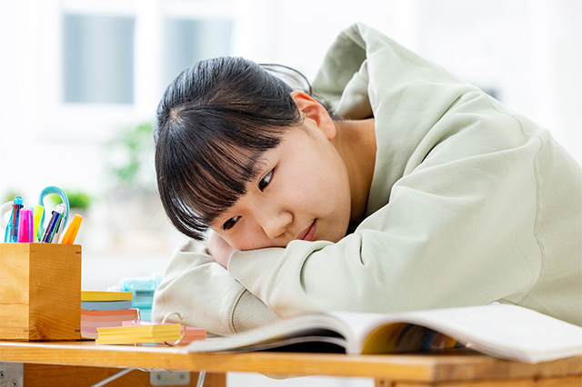高校生の子供が登校拒否に。その原因と対応方について解説